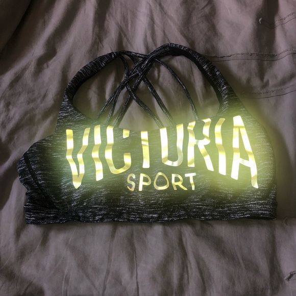 NWOT Victoria Sport sports bra Size L - Picture 2 of 4